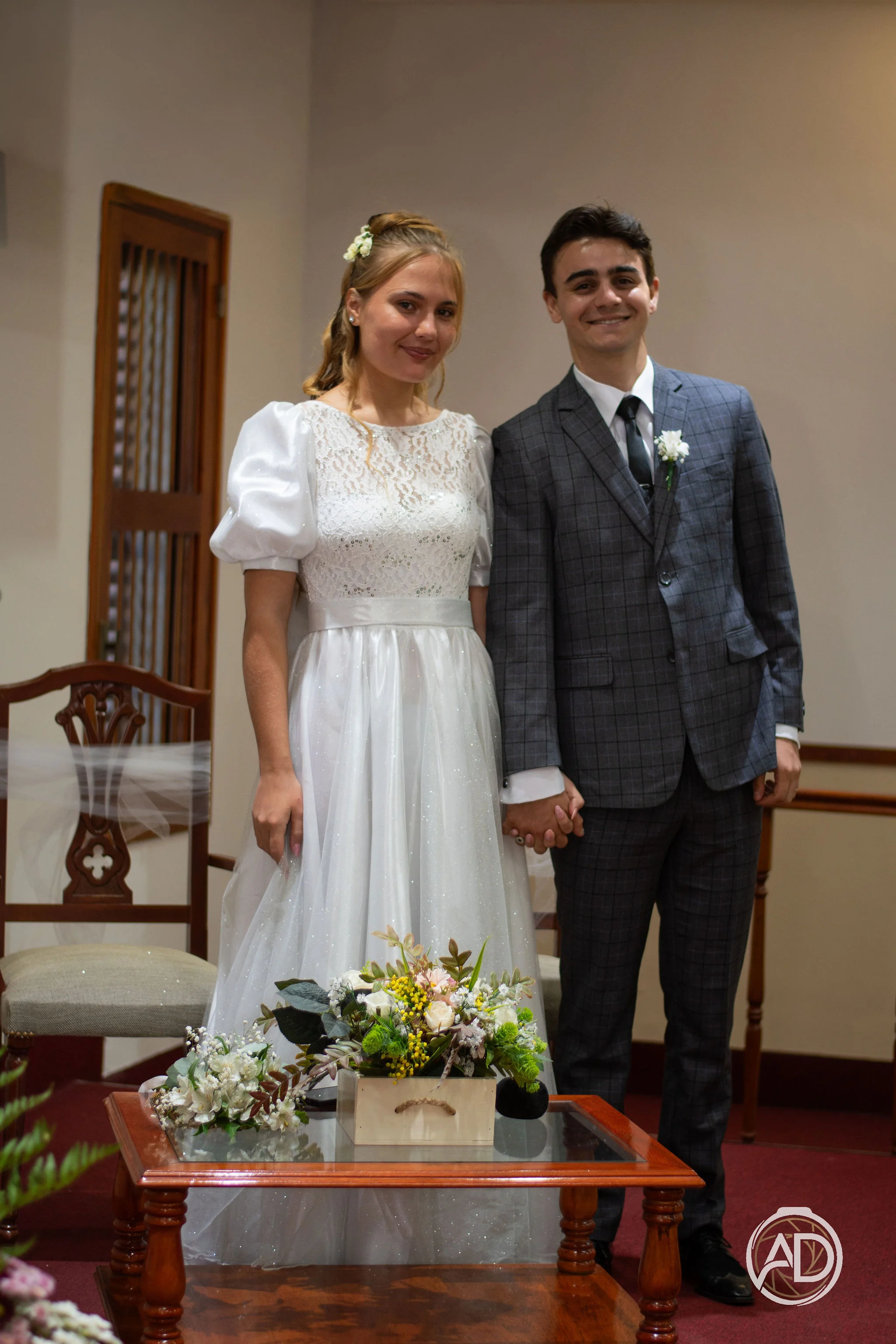 Ceci y Tomi, fundadores de NewLife, sonriendo juntos